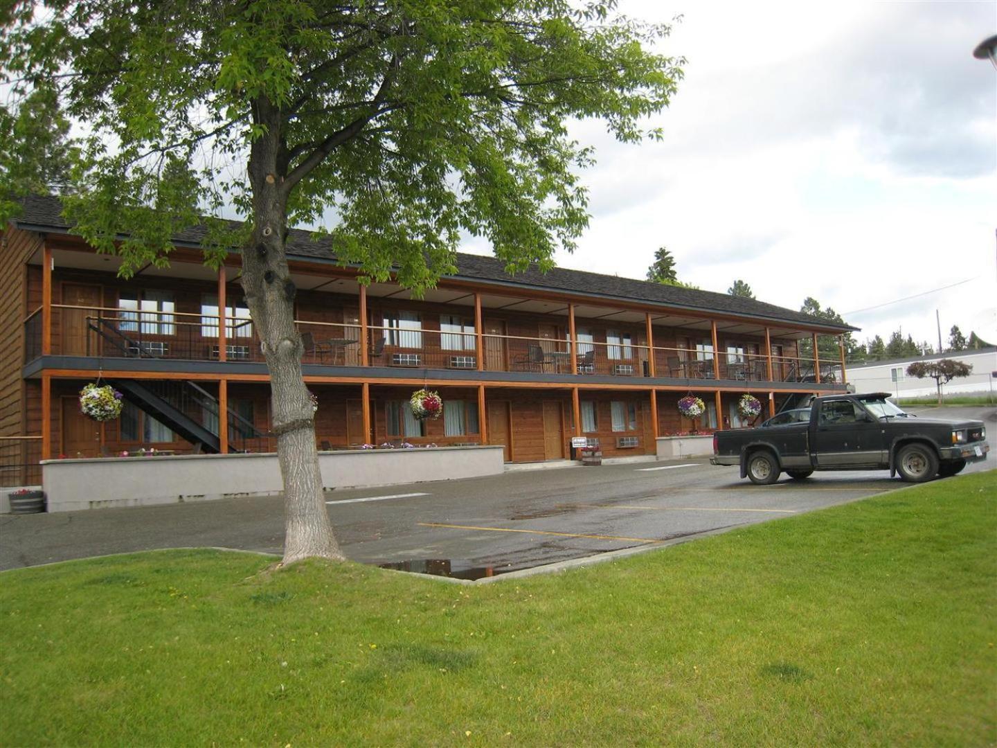 Cariboo Lodge Clinton Ngoại thất bức ảnh