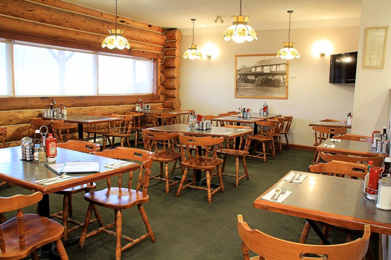 Cariboo Lodge Clinton Ngoại thất bức ảnh