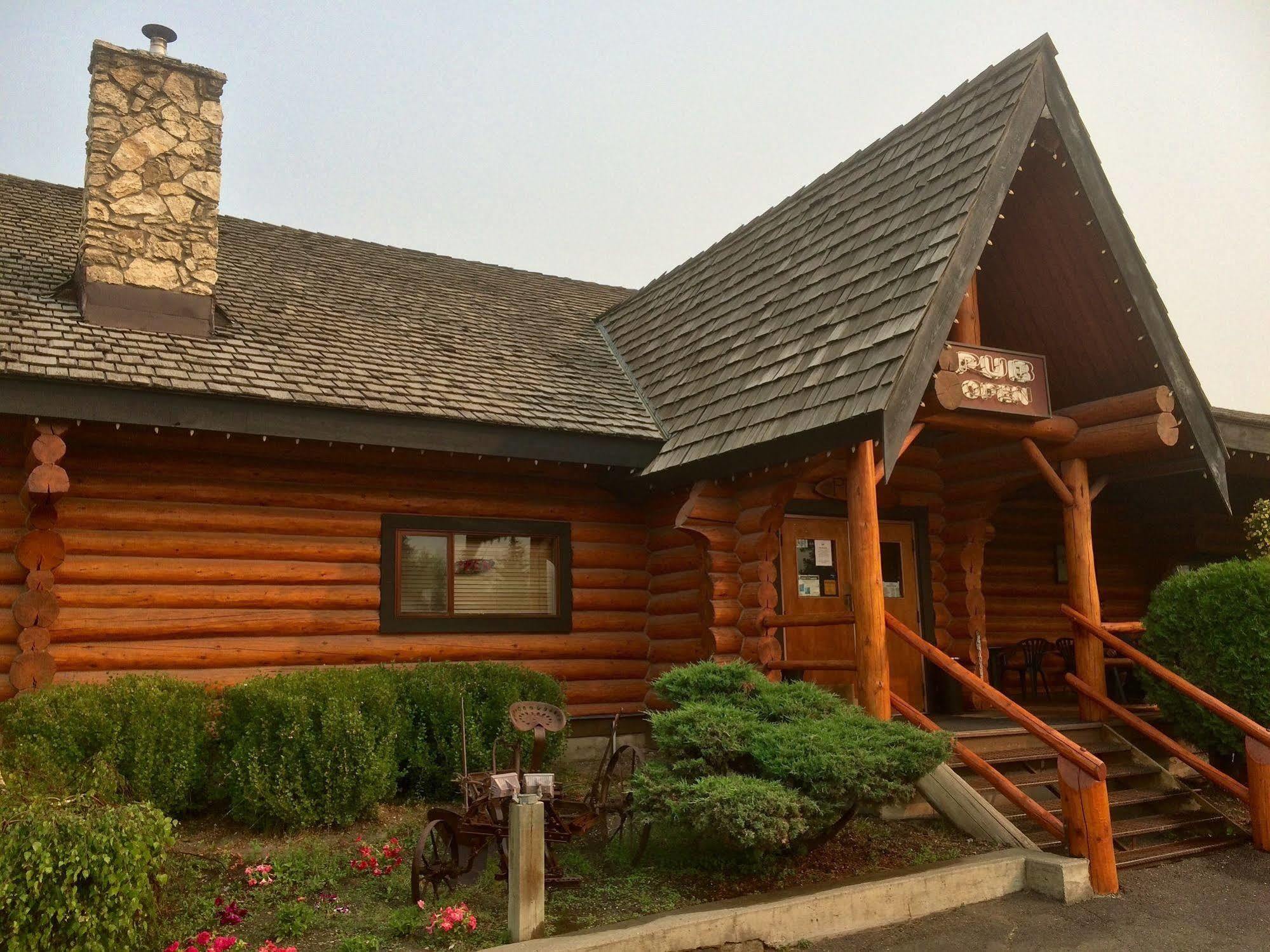 Cariboo Lodge Clinton Ngoại thất bức ảnh